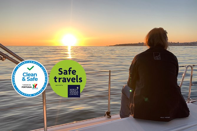 Cascais Sunset Private 2h Cruise With a Drink - Cruise Overview