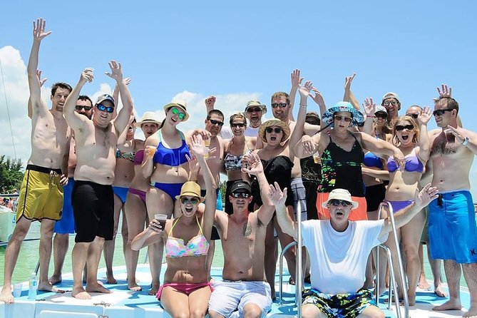 Catamaran Cruise, Snorkel & Natural Pool (Open Bar ) All Included