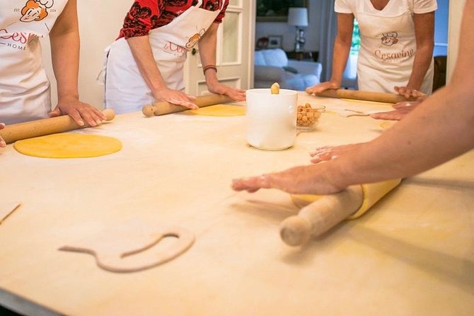 Cesarine: Small Group Pasta and Tiramisu Class in Catania