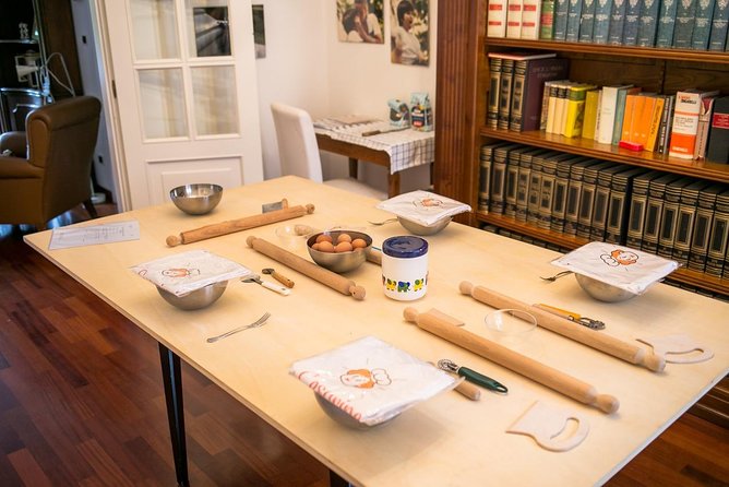 Cesarine: Small Group Pasta and Tiramisu Class in Treviso