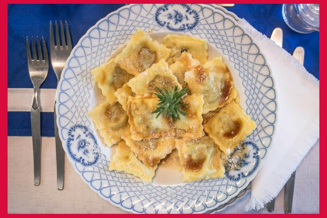 Cesarine: Typical Dining & Cooking Demo at Locals Home in Turin