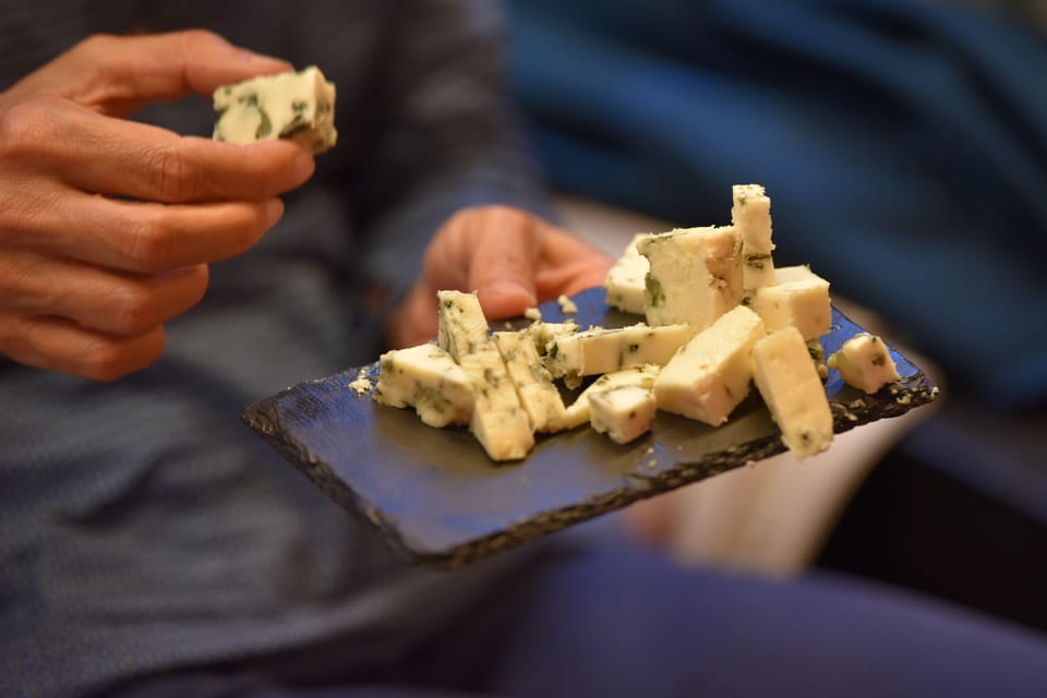 Cheese and Wine Tasting Workshop With a Local Cheesemonger - Workshop Overview