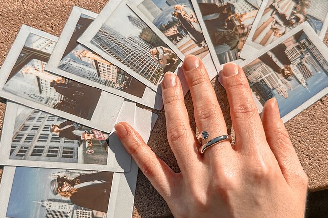 Chicago Insta Walk With Digital and Polaroid Photoshoot