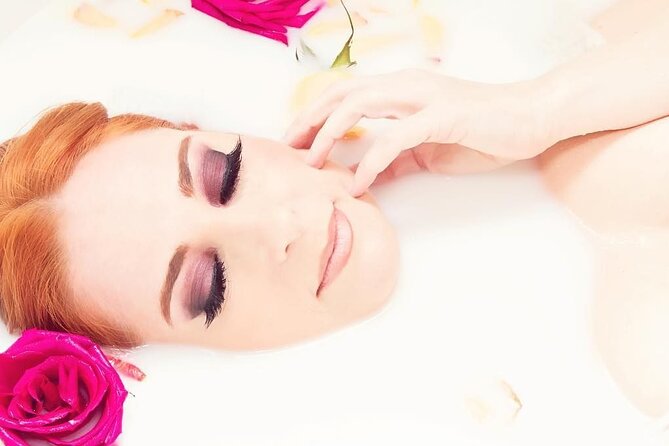 Cleopatra Spa Deluxe Retreat With Full Body Massage & Jacuzzi