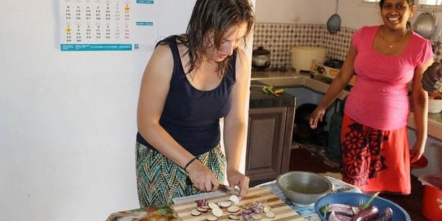 Colombo: Local Market Tour & Cooking Demo With Lunch!