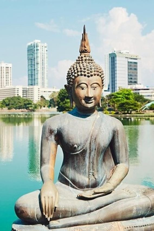 Colombo : Must-See Attractions Private Walking Tour - Tour Overview and Details