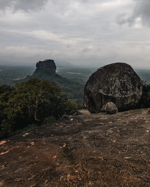 Colombo: to Pidurangala Rock and Village Tour With Safari