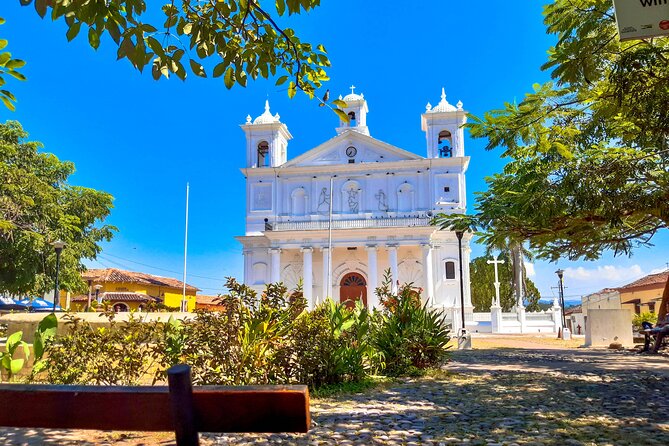 Combo Tour: Archeology in Cihuatan + Suchitoto Best Preserved Colonial Town.
