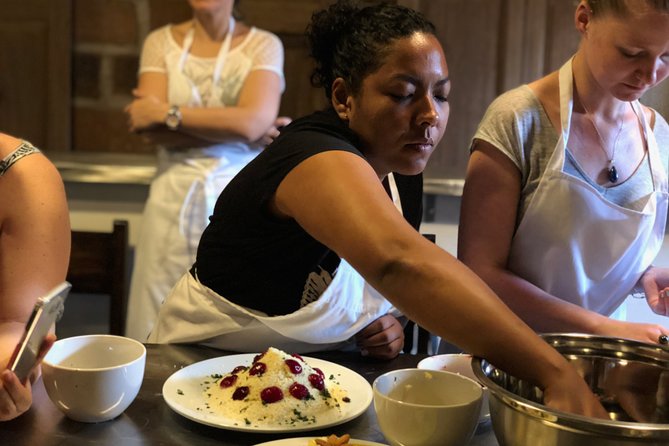 Community Project Cooking Class and Medellin Social Transformation Tour - Overview