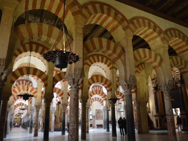 Córdoba: Mosque, Synagogue, and Jewish Quarter Walking Tour