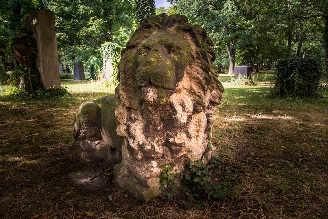 Corpses, Leprosy, Lucifer 75-minute Tour at the Old Cemetery