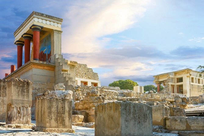 Crete Private Tour: Knossos Palace, Archaeological Museum, and Heraklion Town