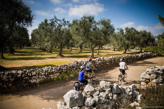Cycling Across Salento: Capo Di Leuca 4-Hour Bike Tour