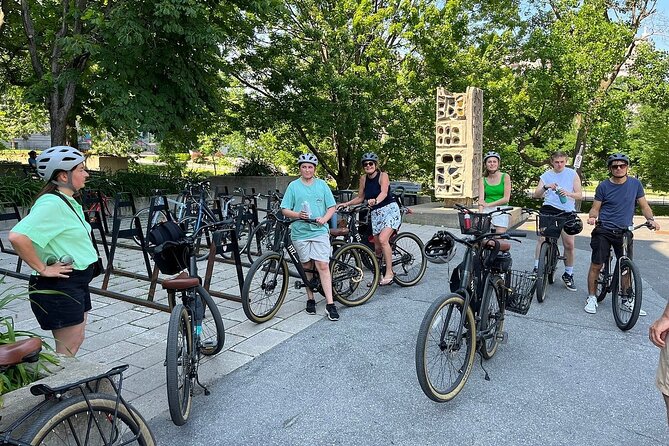 Daily Montreal Bike Rental- Be Your Own Guide in Montreal - Overview and Features