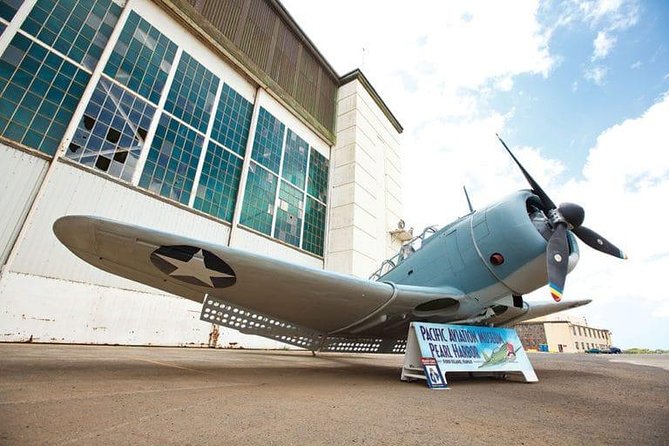 Day Trip From Kona to Oahu: Pearl Harbor Uncovered - Discovering the Pearl Harbor Visitor Center