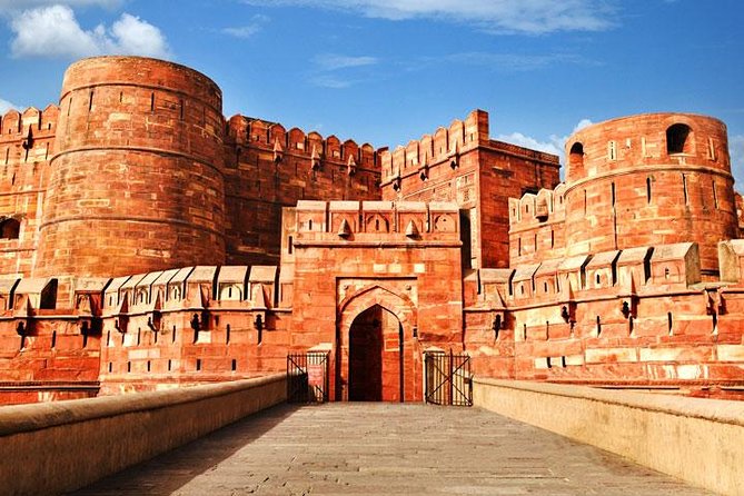 Day Trip to the Taj Mahal and Agra From Pune With Both Side Commercial Flights