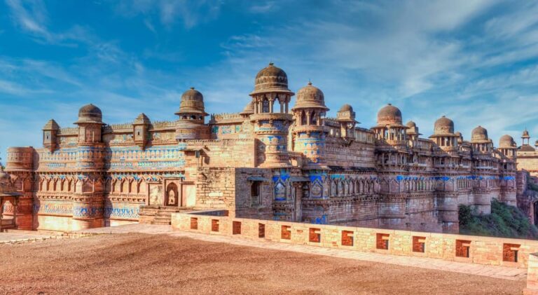 Delhi – Gwalior – Agra – Delhi Tour by SuperFast Train