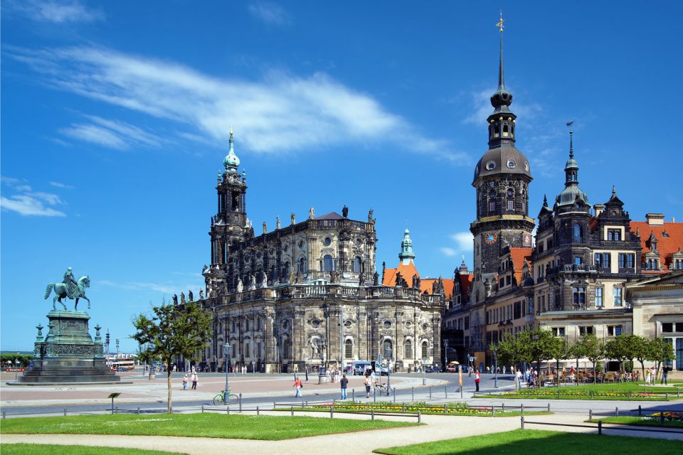 Dresden: Old Town Scavenger Hunt for Children - Activity Overview