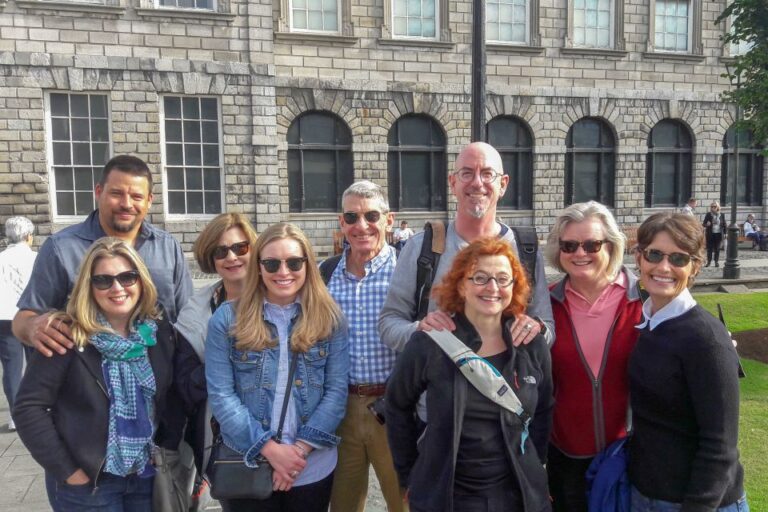 Dublin: Fast-Track Book of Kells Ticket & Dublin Castle Tour