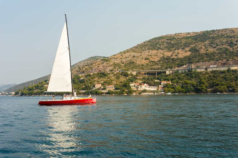 Dubrovnik: Romantic Sunset Sailing Adventure - Meeting Location