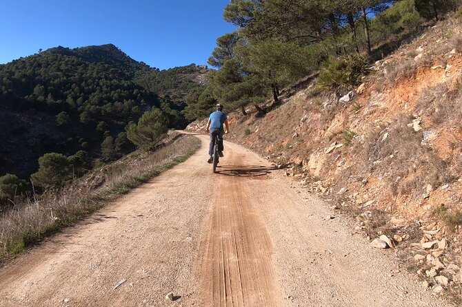 E-Bike Rental Sierra De Las Nieves (Alozaina). Free GPS Tracks and App Included. - Overview of E-Bike Rental Service