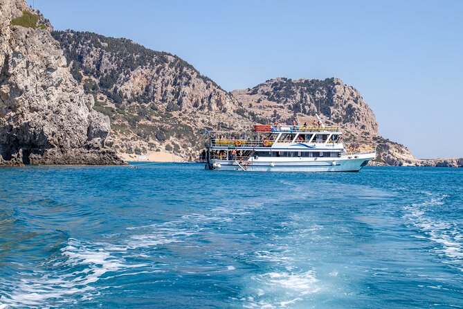 East Coast Bay to Bay Full-Day Boat Trip With Transfers
