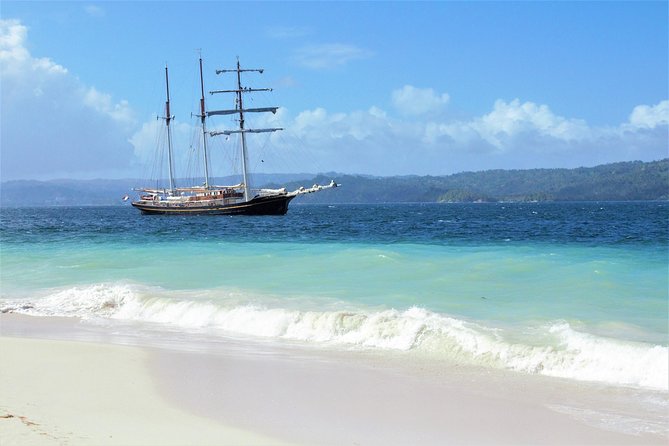 El Limón Waterfalls & Bacardi Island