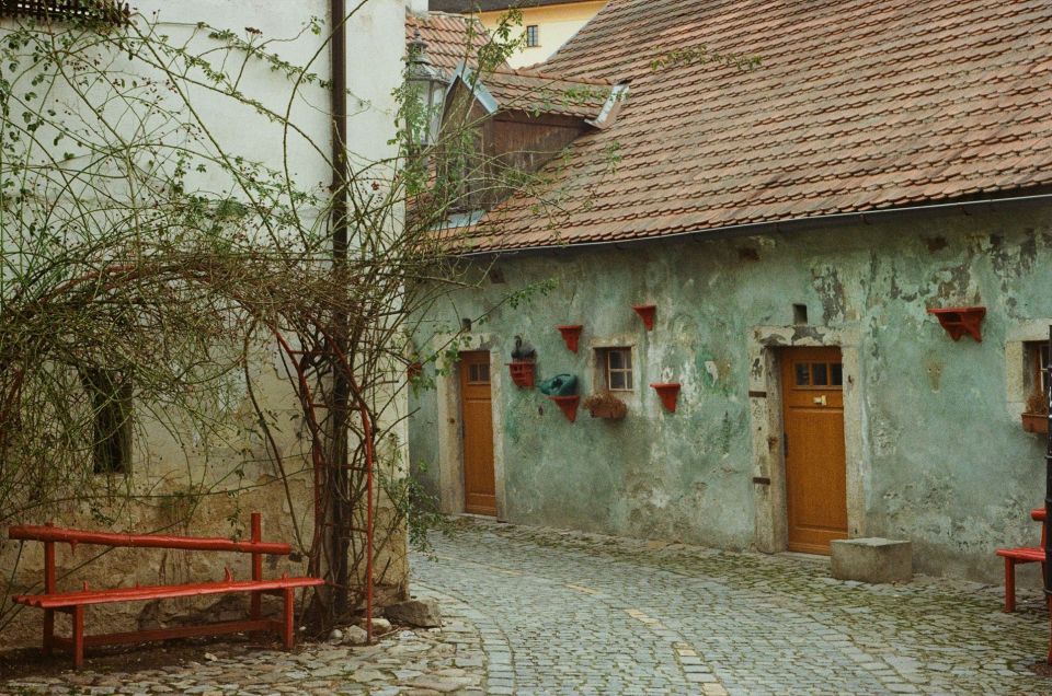 Enchanting Český Krumlov Walking Tour: Echoes of the Past - Captivating Church of St. Vitus