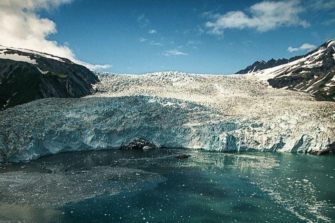Extended Bear Glacier Scenic Flight