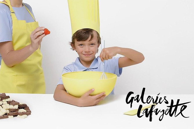 Family Experience-Macaron Bakery Class at Galeries Lafayette - Overview of the Macaron Bakery Class