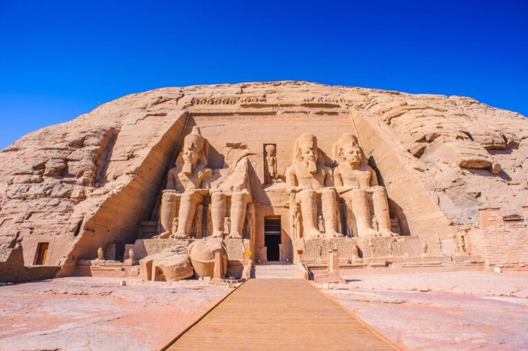 From Aswan: Abu Simbel Temples Tour With Egyptologist Guide