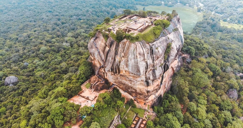 From Colombo: Overnight Tour to Kandy & Transfer to Sigiriya - Tour Overview