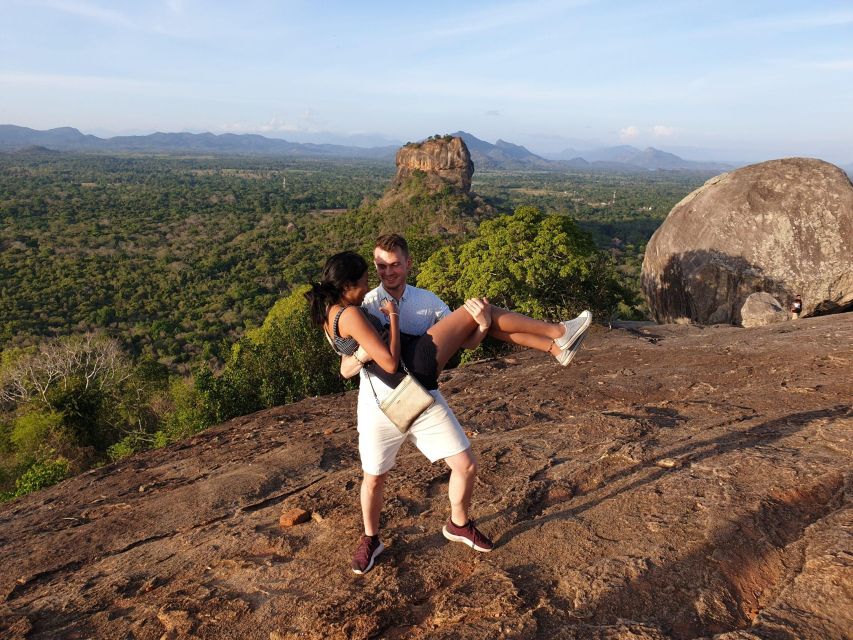 From Colombo: Pidurangala Rock and Minneriya Safari Day Tour