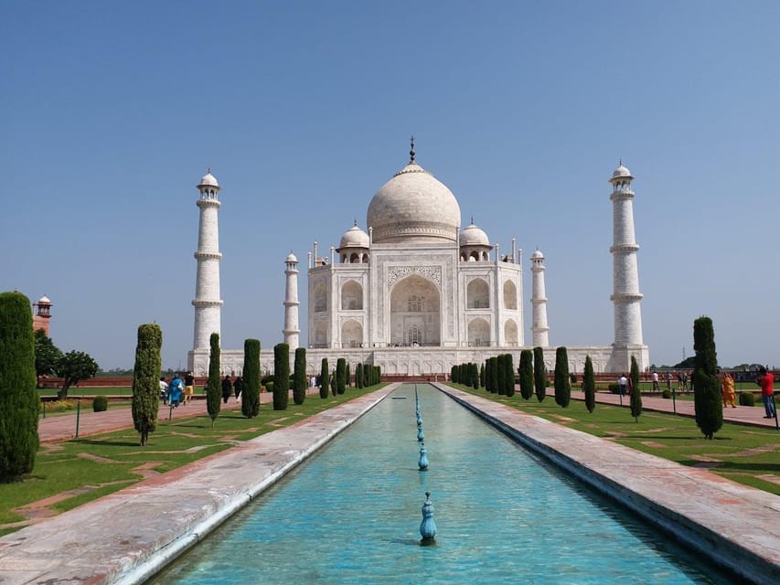 From Delhi: 1-Day Taj Mahal and Agra Tour With Transfers