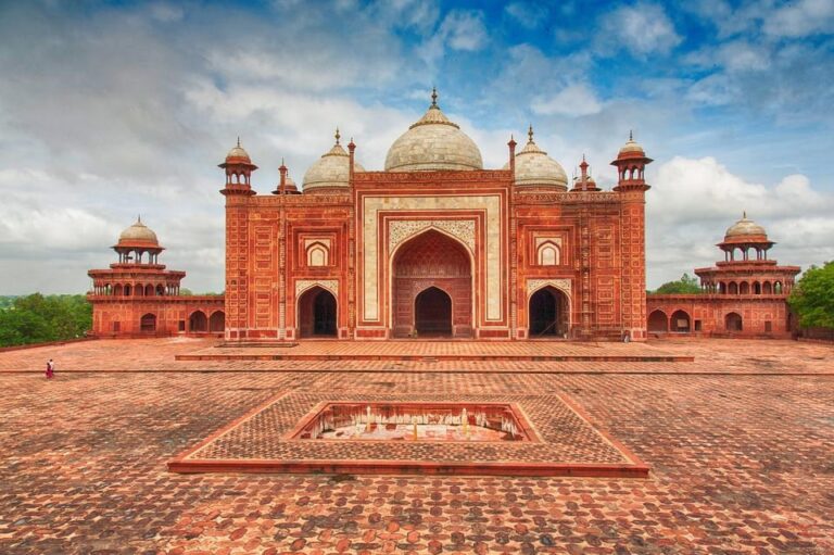 From Delhi: 2-Day Golden Triangle Tour to Agra and Jaipur