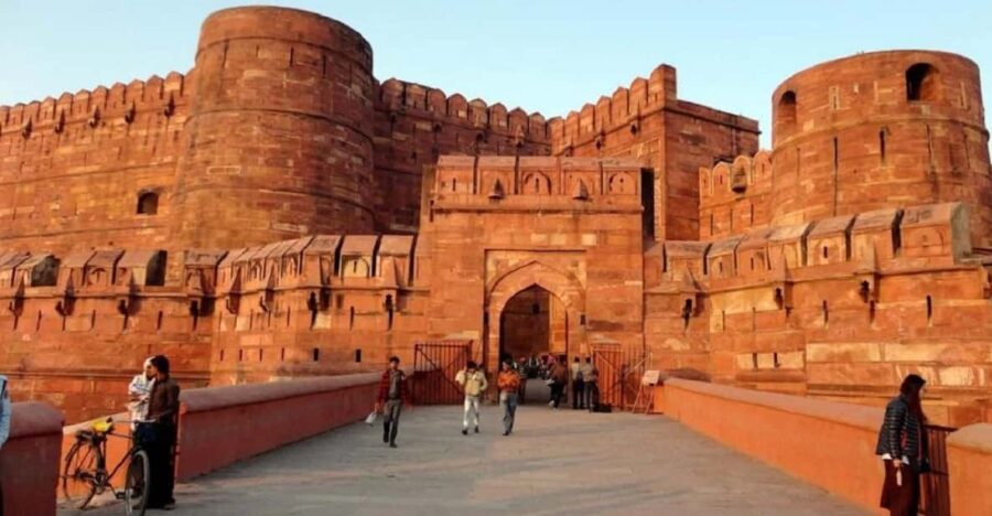 From Delhi: 2 Days Taj Mahal & Agra Tour With Fatehpur Sikri - Day 1 Itinerary