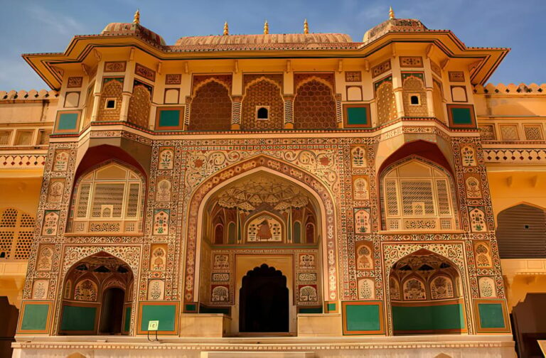 From Delhi: Golden Triangle Tour With Mathura Vrindavan