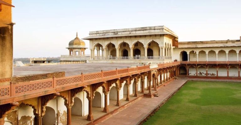 From Delhi: Taj Mahal Sunrise, Agra Fort Tour By Car