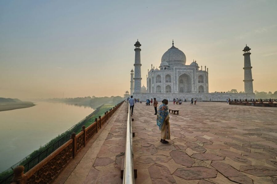 From Delhi to Agra Leisure 2 Days Trip