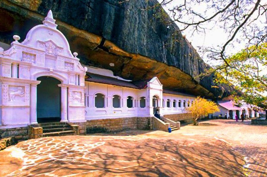 From Kandy: Sigiriya Dambulla and Minneriya Park Safari Tour