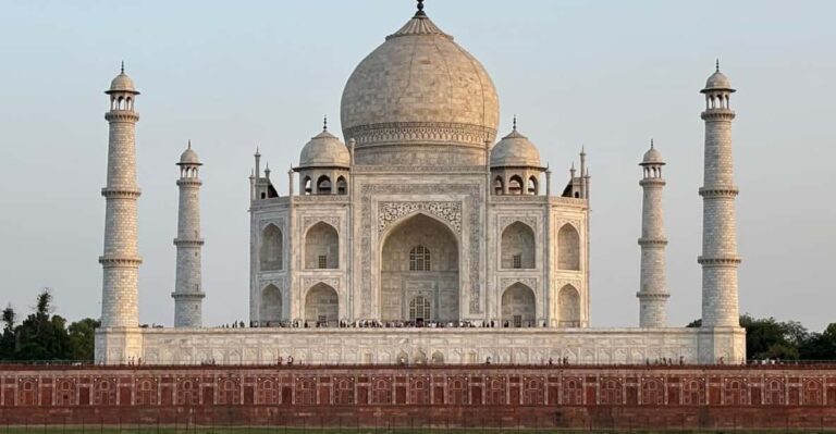 From New Delhi: Overnight Taj Mahal Tour With Fatehpur Sikri