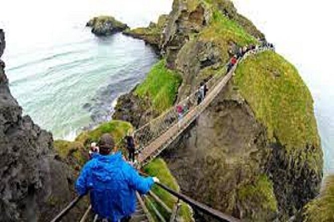 Full-Day Private Tour of Giants Causeway With Pick up