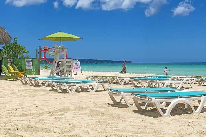 Full Day Tour of Negril Beach: Margaritaville & Ricks Cafe Live