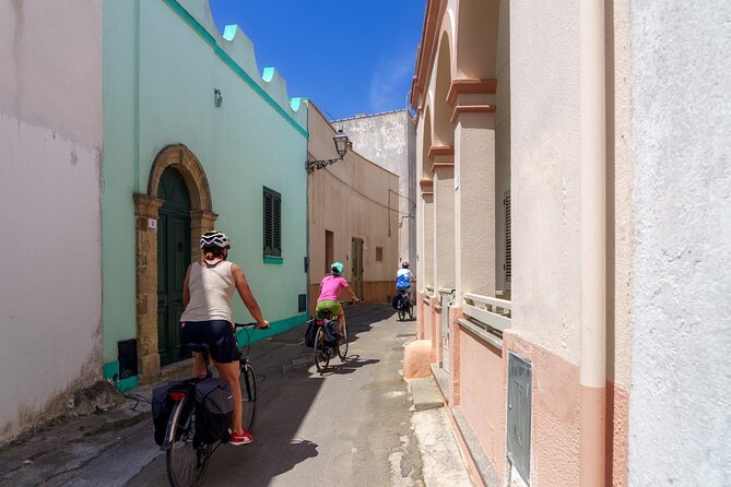 Gallipoli Inland and Surroundings Full-Day Bike Tour