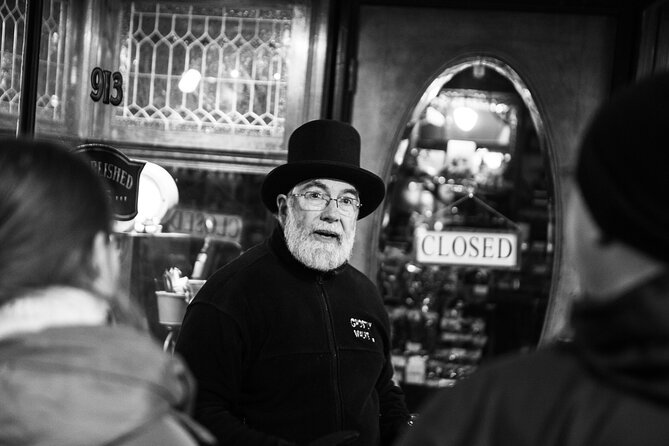 Ghostly Walking Tour in Victoria