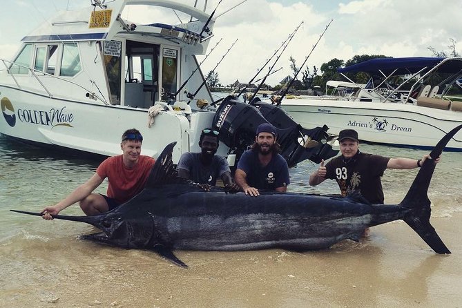 GOLDEN WAVE 3 – IGFA Captain Vic – Blue Marlin Fishing
