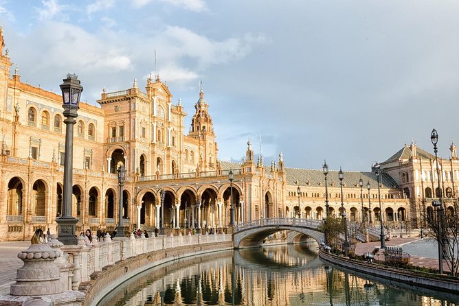 Granada Private Transfer to Seville With a Visit to Ronda - Overview of the Transfer Service