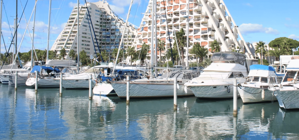 Grau-du-Roi to La Grande-Motte: Ports Discovery Boat Tour - Crossing the Bay