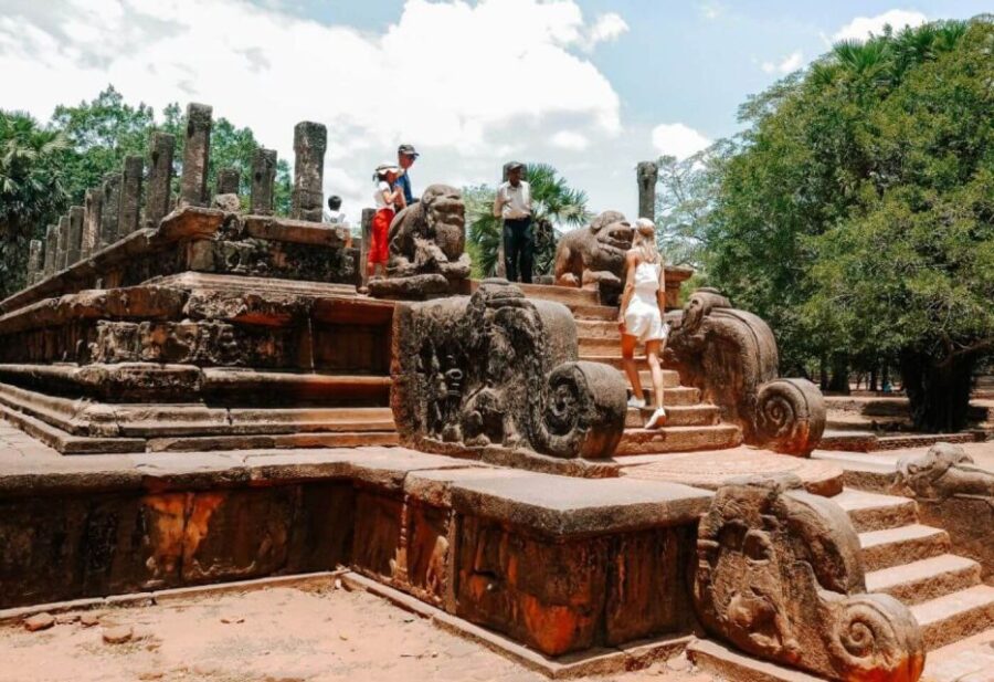 Guided Polonnaruwa Ancient City Tour From Kandy