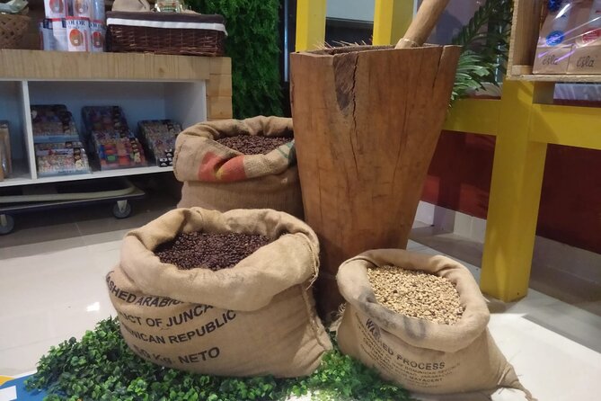 Guided Shopping Tour - Rum Tasting, Chocolate Factory, Cigar Factory - Experience Inclusions